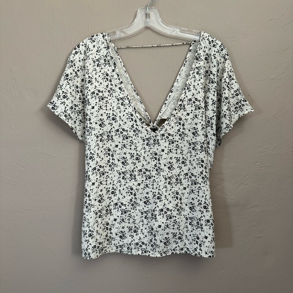 Volcom Black and White Floral Blouse - Picture 1 of 6
